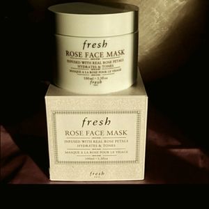 🌹🌹Fresh Rose Face Mask NWOT Size Large 3.3 FL OZ Never Opened